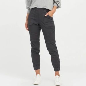 NWOT Spanx Stretch Twill Cargo Jogger, Washed Black Medium